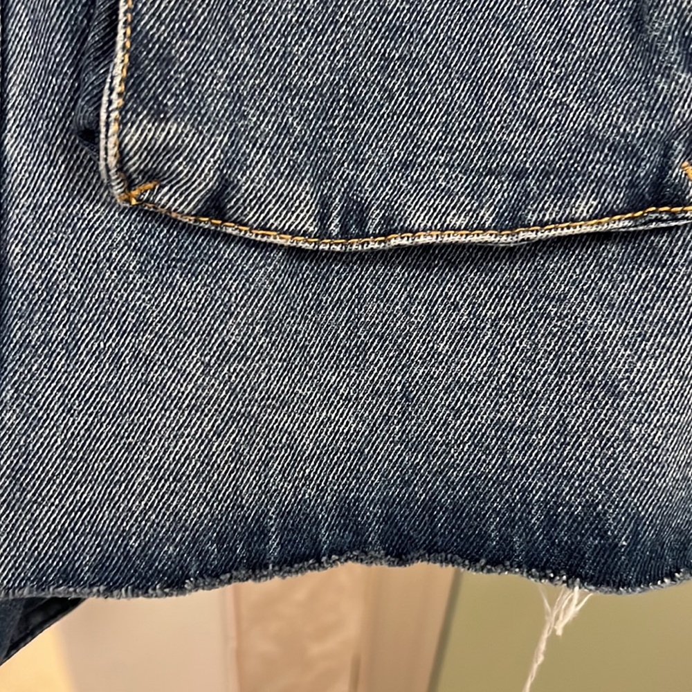 Cropped Denim Jacket - Picture 4 of 8